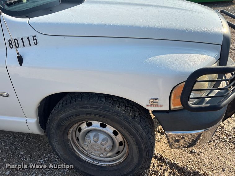 image for item EU0776 2004 Dodge Ram 2500 Crew Cab pickup truck