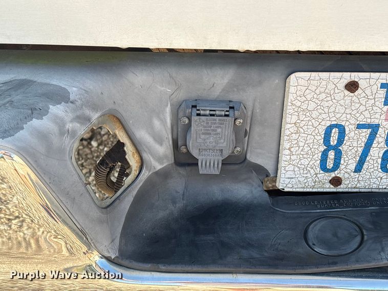 image for item EU0776 2004 Dodge Ram 2500 Crew Cab pickup truck