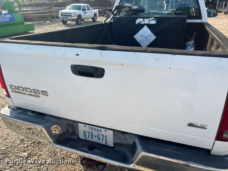 image for item EU0776 2004 Dodge Ram 2500 Crew Cab pickup truck