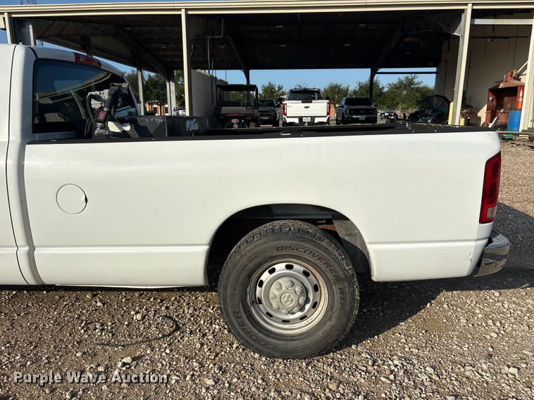 image for item EU0776 2004 Dodge Ram 2500 Crew Cab pickup truck