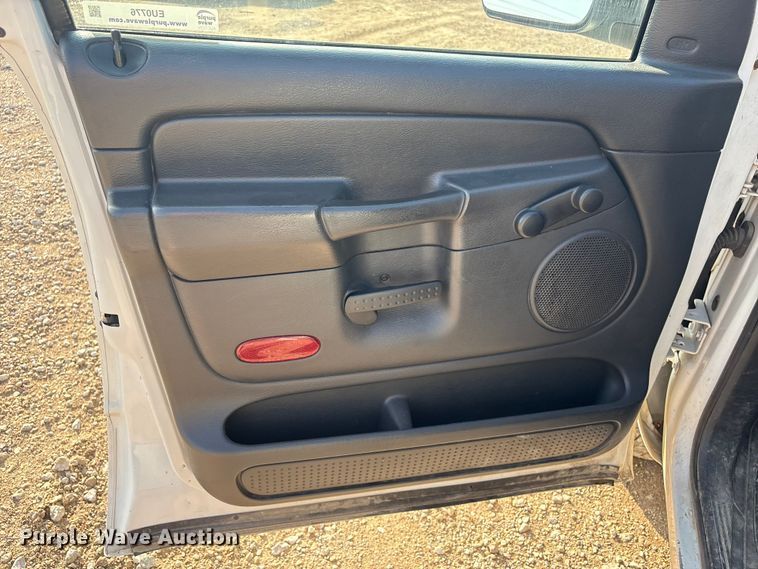 image for item EU0776 2004 Dodge Ram 2500 Crew Cab pickup truck