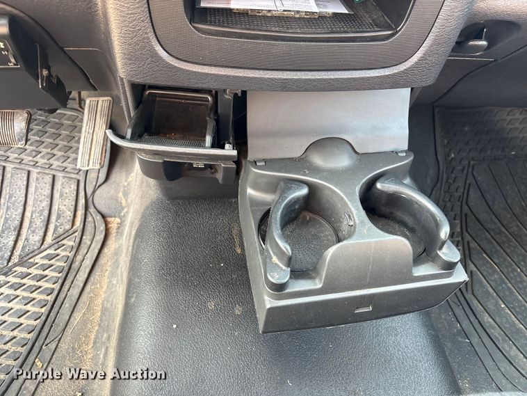 image for item EU0776 2004 Dodge Ram 2500 Crew Cab pickup truck