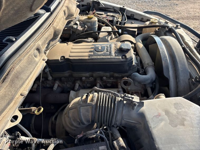 image for item EU0776 2004 Dodge Ram 2500 Crew Cab pickup truck