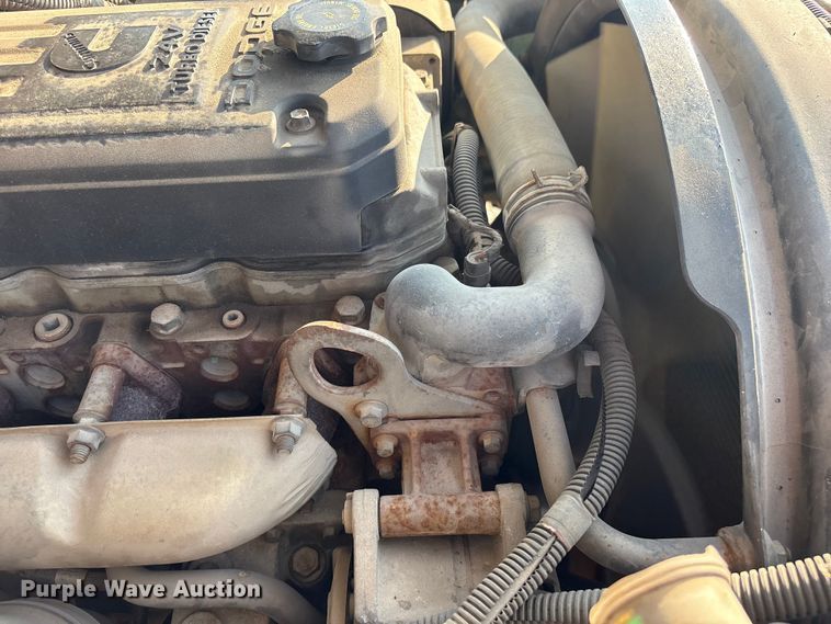 image for item EU0776 2004 Dodge Ram 2500 Crew Cab pickup truck