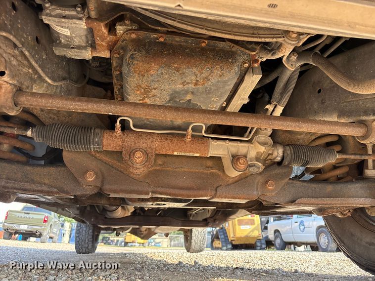 image for item EU0776 2004 Dodge Ram 2500 Crew Cab pickup truck