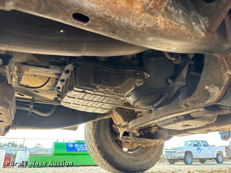 image for item EU0776 2004 Dodge Ram 2500 Crew Cab pickup truck