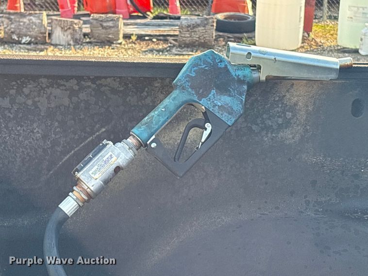 image for item EU0777 2005 Dodge Ram 2500 pickup truck