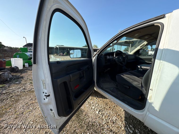 image for item EU0777 2005 Dodge Ram 2500 pickup truck