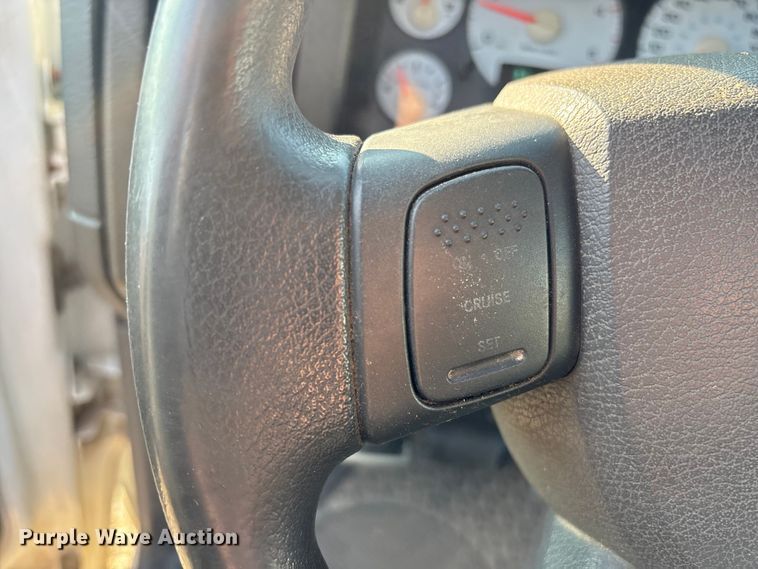 image for item EU0777 2005 Dodge Ram 2500 pickup truck