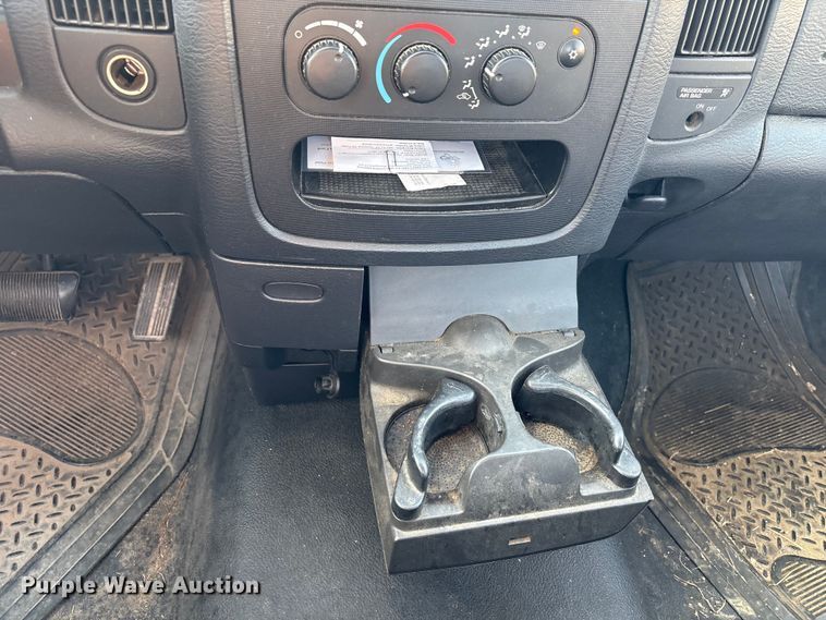 image for item EU0777 2005 Dodge Ram 2500 pickup truck