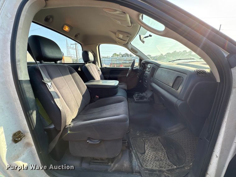 image for item EU0777 2005 Dodge Ram 2500 pickup truck