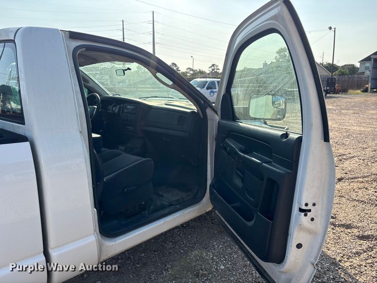 image for item EU0777 2005 Dodge Ram 2500 pickup truck