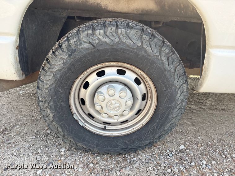image for item EU0777 2005 Dodge Ram 2500 pickup truck