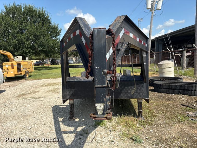 image for item EU0778 2007 PJ Trailers tilt deck equipment trailer