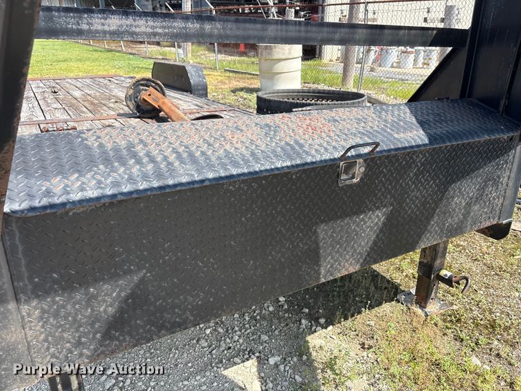image for item EU0778 2007 PJ Trailers tilt deck equipment trailer