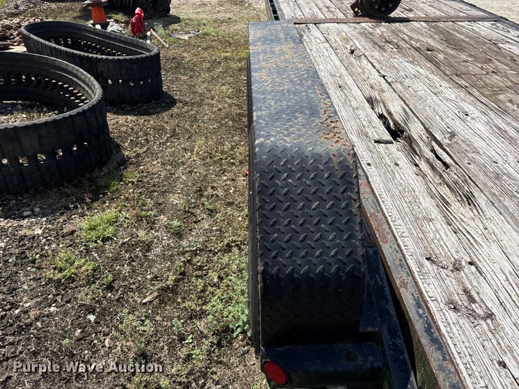 image for item EU0778 2007 PJ Trailers tilt deck equipment trailer