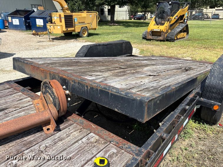 image for item EU0778 2007 PJ Trailers tilt deck equipment trailer