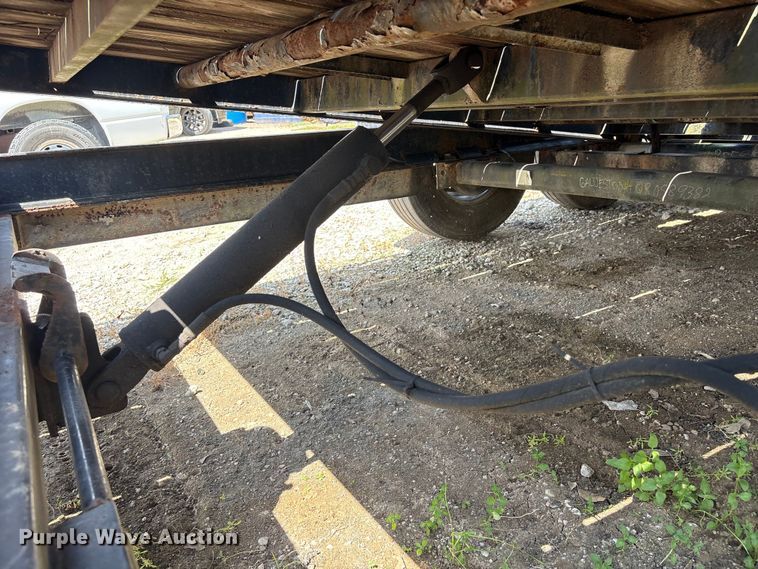 image for item EU0778 2007 PJ Trailers tilt deck equipment trailer