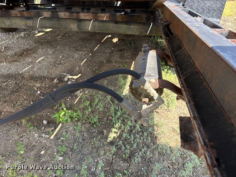 image for item EU0778 2007 PJ Trailers tilt deck equipment trailer