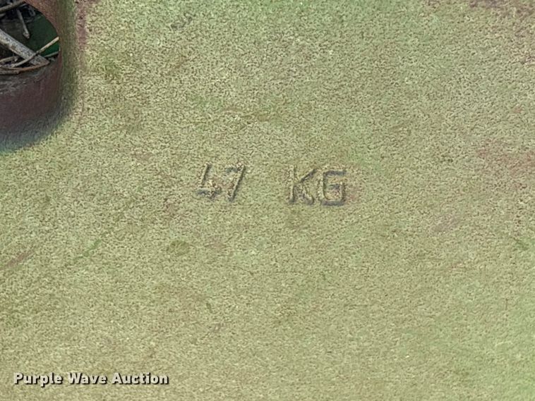 image for item EU0784 2013 John Deere 5085M MFWD tractor