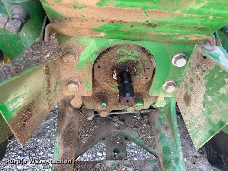 image for item EU0784 2013 John Deere 5085M MFWD tractor