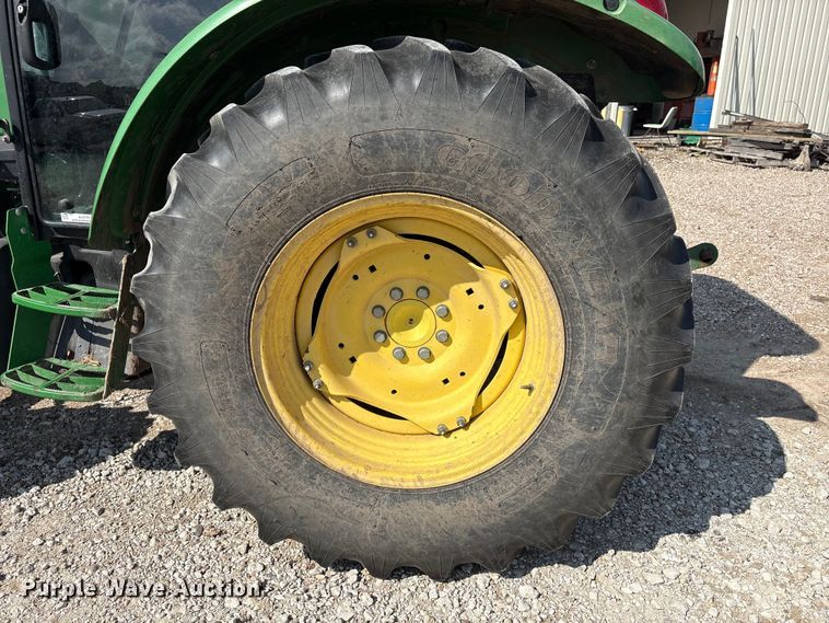 image for item EU0784 2013 John Deere 5085M MFWD tractor