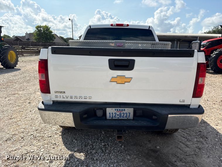 image for item EU0785 2012 Chevrolet Silverado Crew Cab pickup truck