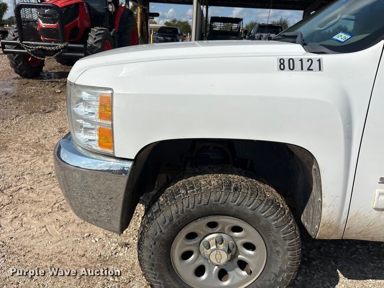 image for item EU0785 2012 Chevrolet Silverado Crew Cab pickup truck