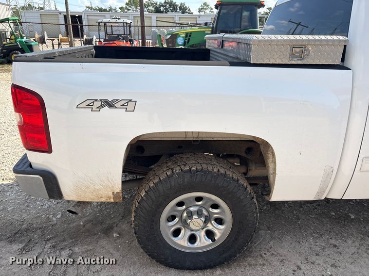 image for item EU0785 2012 Chevrolet Silverado Crew Cab pickup truck