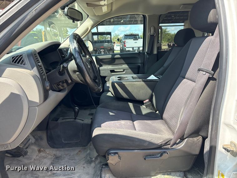 image for item EU0785 2012 Chevrolet Silverado Crew Cab pickup truck
