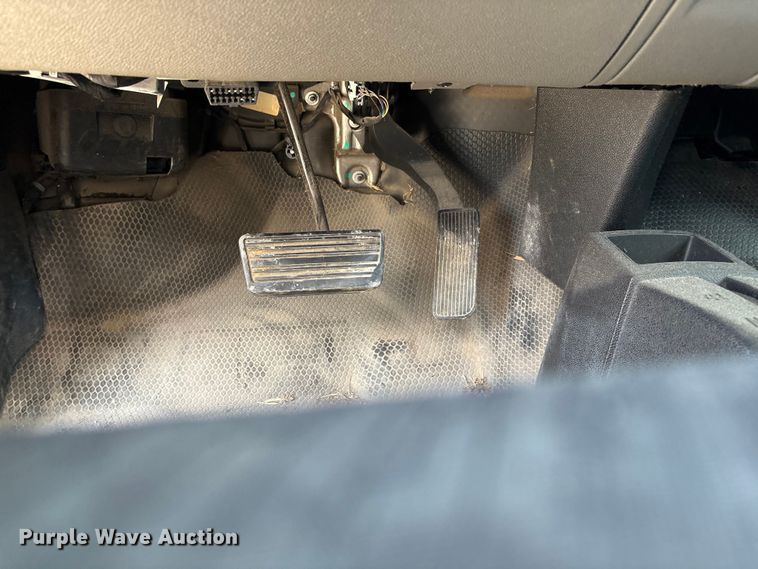 image for item EU0785 2012 Chevrolet Silverado Crew Cab pickup truck