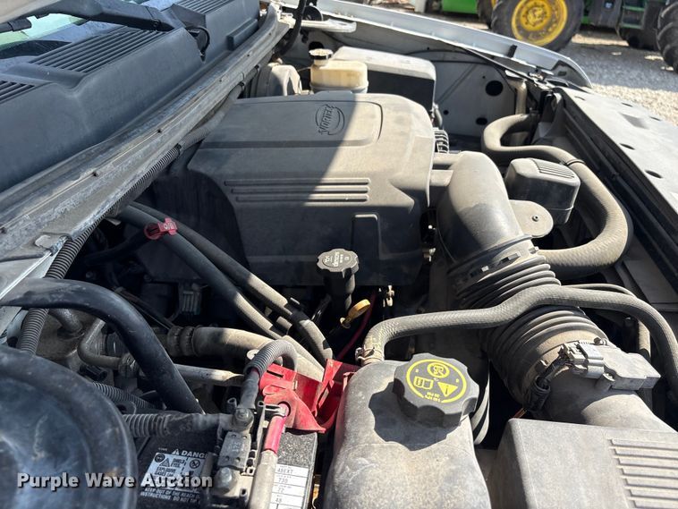 image for item EU0785 2012 Chevrolet Silverado Crew Cab pickup truck
