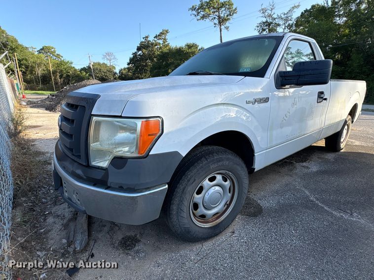 2011 Ford F150 pickup truck
