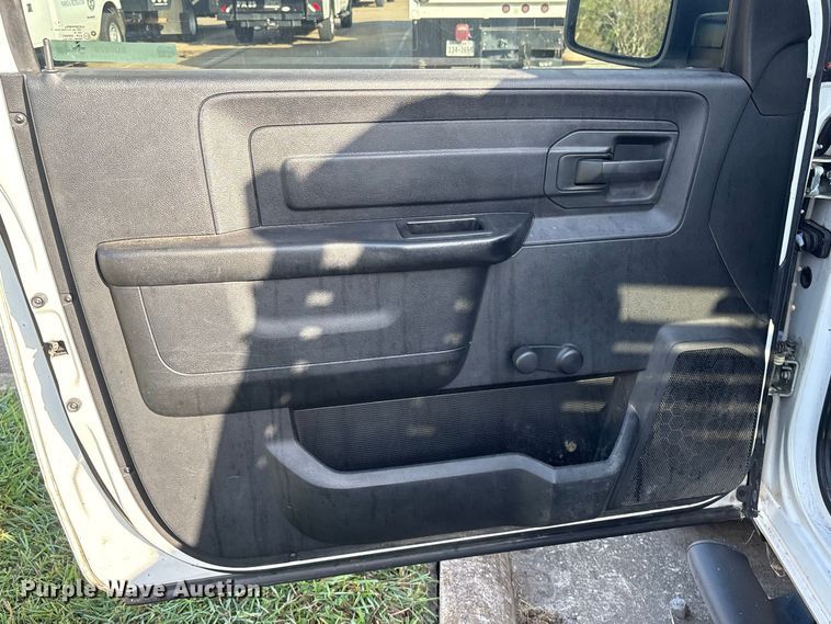 image for item EU0878 2017 RAM 1500 pickup truck