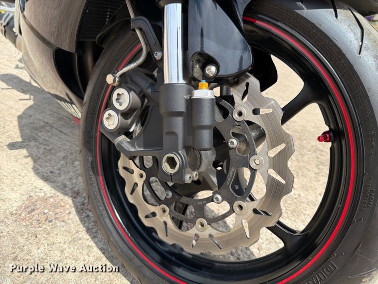 image for item EU5891 2014 Yamaha YZF R6 motorcycle