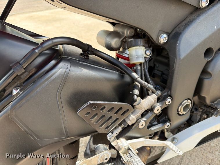 image for item EU5891 2014 Yamaha YZF R6 motorcycle