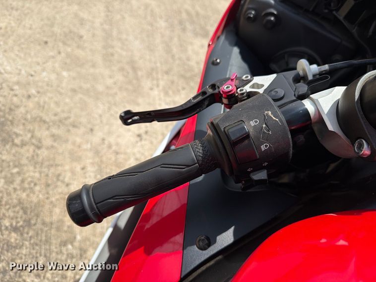 image for item EU5891 2014 Yamaha YZF R6 motorcycle