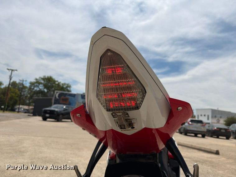 image for item EU5891 2014 Yamaha YZF R6 motorcycle