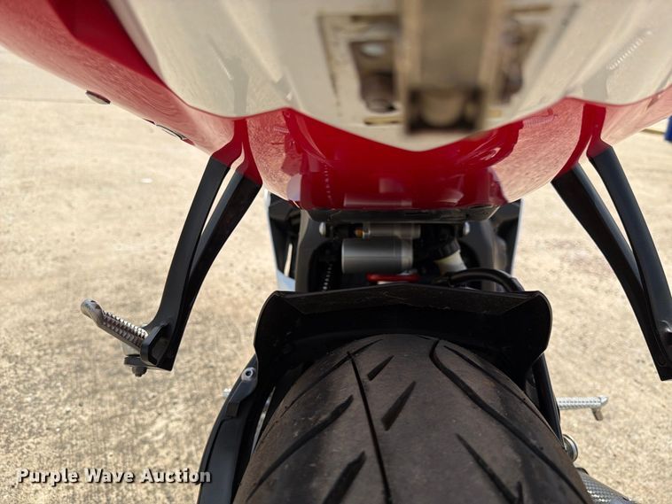image for item EU5891 2014 Yamaha YZF R6 motorcycle