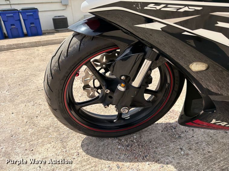 image for item EU5891 2014 Yamaha YZF R6 motorcycle