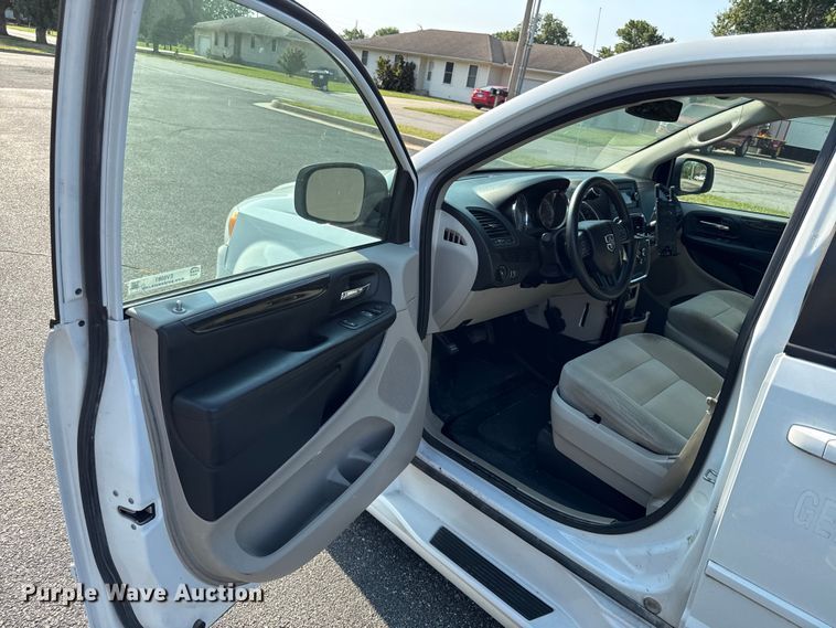 image for item EV6081 2016 Dodge Grand Caravan handicap accessible van