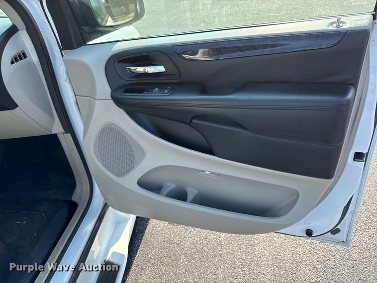 image for item EV6081 2016 Dodge Grand Caravan handicap accessible van