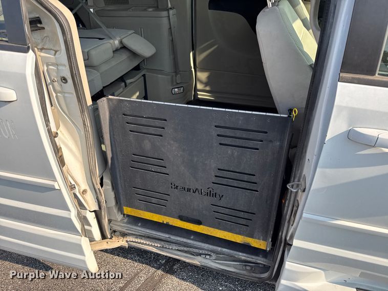 image for item EV6081 2016 Dodge Grand Caravan handicap accessible van