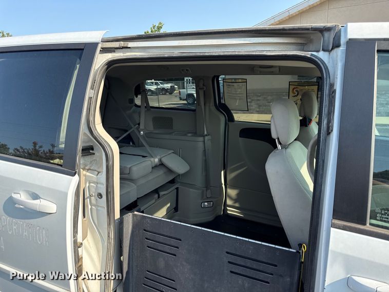 image for item EV6081 2016 Dodge Grand Caravan handicap accessible van