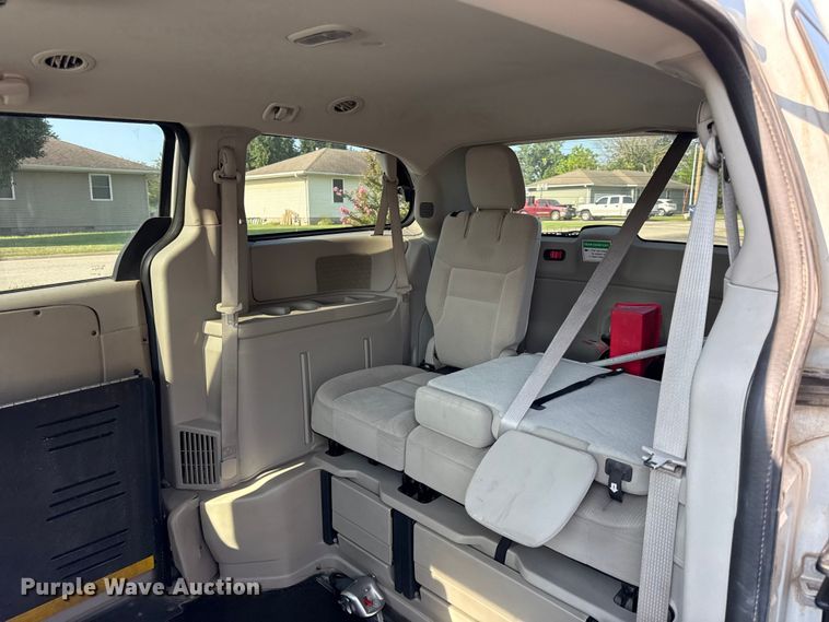 image for item EV6081 2016 Dodge Grand Caravan handicap accessible van