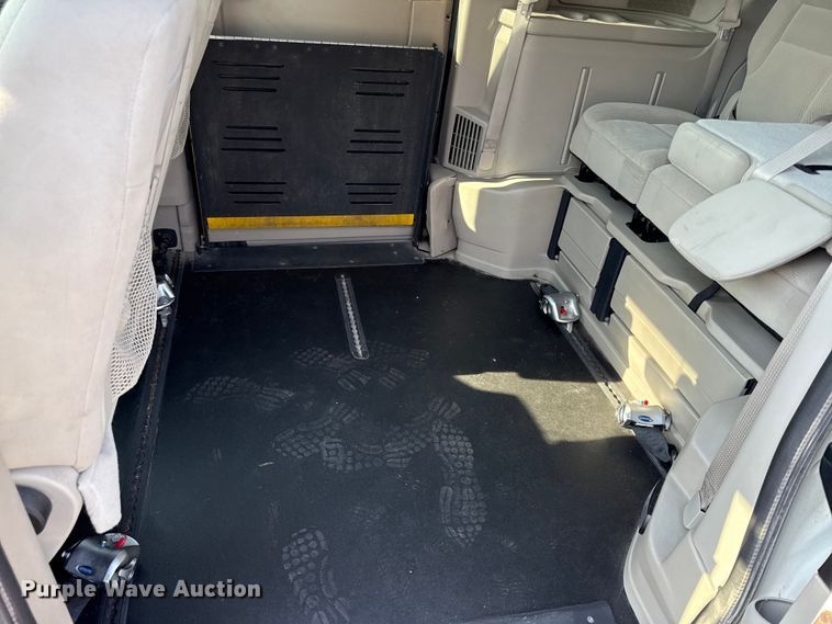 image for item EV6081 2016 Dodge Grand Caravan handicap accessible van