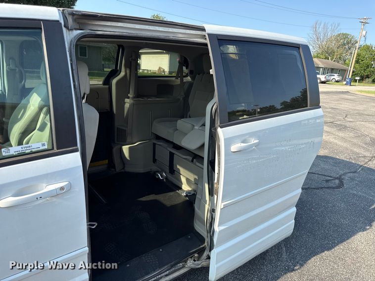 image for item EV6081 2016 Dodge Grand Caravan handicap accessible van