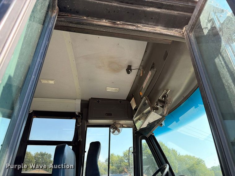 image for item EV6147 2008 Thomas Built B2 school bus