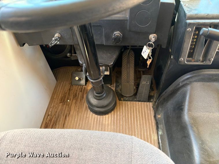 image for item EW1054 1996 Blue Bird TC2000 school bus