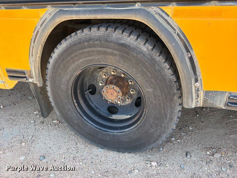 image for item EW1054 1996 Blue Bird TC2000 school bus
